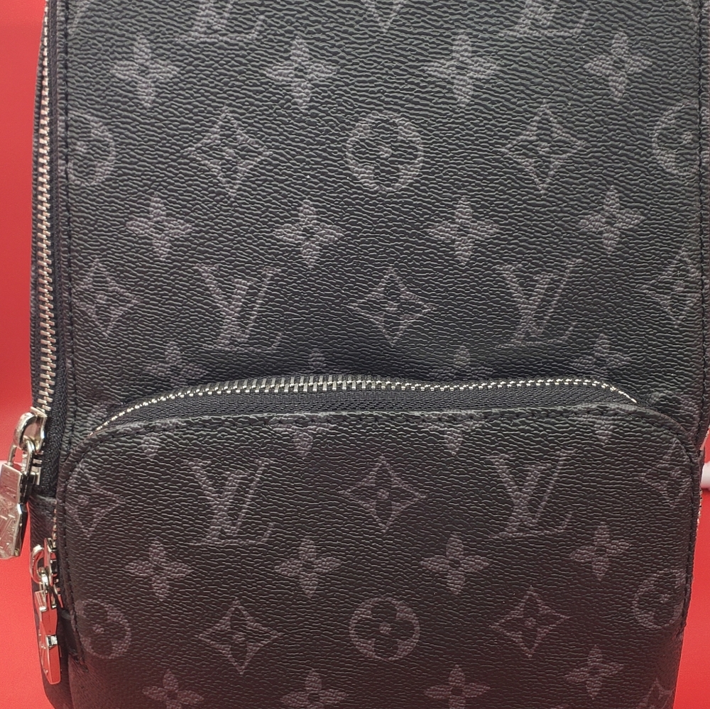 100% Authentic Louis Vuitton Monogram Sling